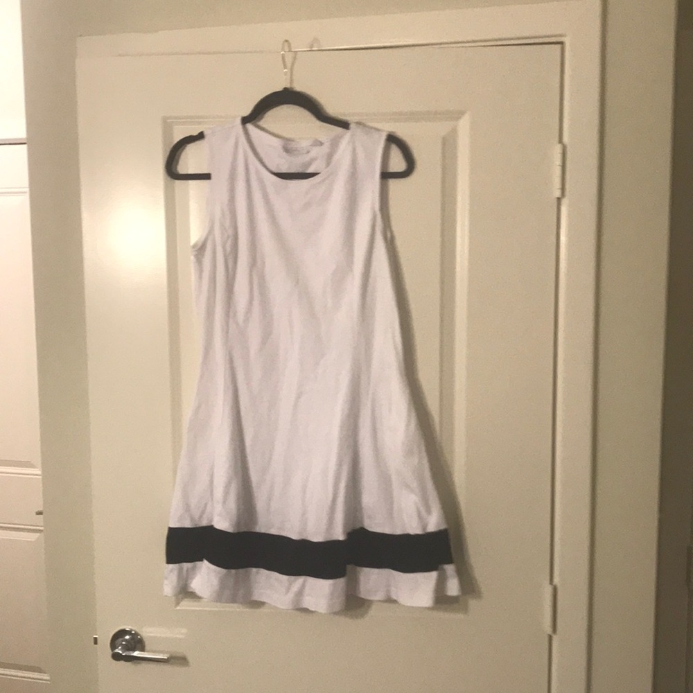 White/Black Skater